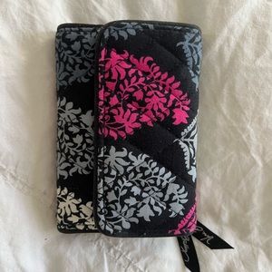 Super cute vera bradley wallet😍😍